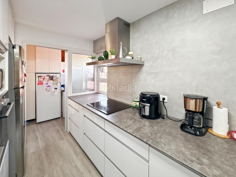 Foto f3e9328d-00df-4c86-bc8a-d5062d568b98. Pis amb calefacció aparcament a Palomeras Sureste Madrid