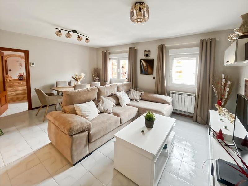 Foto 854b2007-919c-4cb6-b047-a593e3db5fc4. Pis amb calefacció a Numancia Madrid