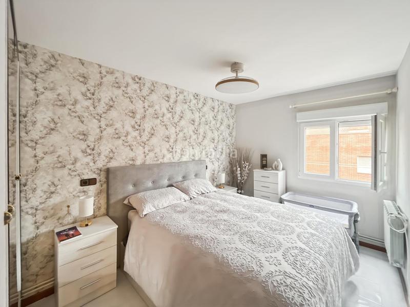 Foto b7f7af50-8ece-4658-95e9-5fb841261bb5. Pis amb calefacció a Numancia Madrid