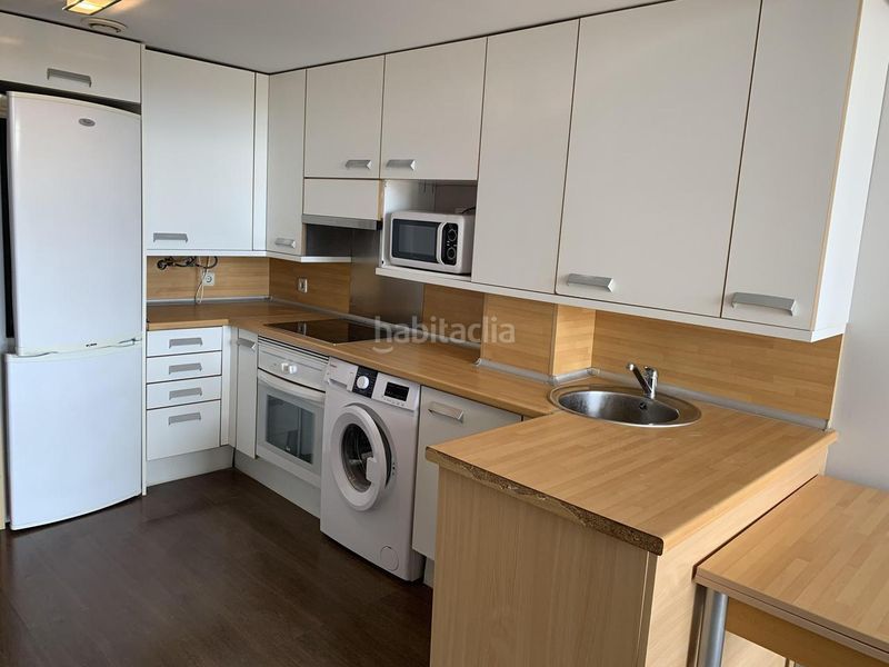 Foto b263ef56-9c54-4745-9cd6-ef09e5cab8c4. Pis amb calefacció aparcament piscina a Ensanche de Vallecas-La Gavia Madrid