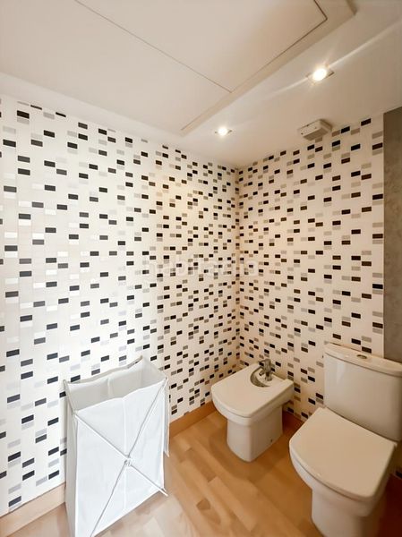 Foto 7ccc4f62-6e3d-4fde-b441-a2d296bd1033. Pis amb calefacció aparcament piscina a Ensanche de Vallecas-La Gavia Madrid