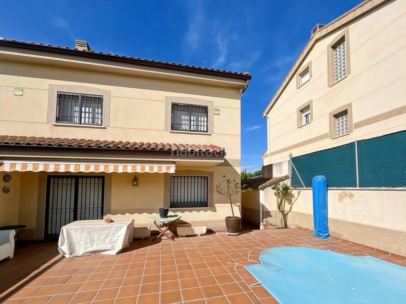 Foto 3079b218-e9f6-48a5-9ee1-82033e45dd1f. Casa aparellada amb calefacció piscina a Valdelaguna