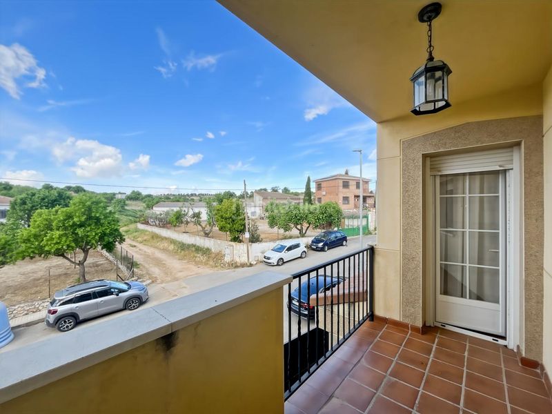 Foto 9165b164-7623-4566-8751-9ba968cf6fe9. Casa aparellada amb calefacció piscina a Valdelaguna