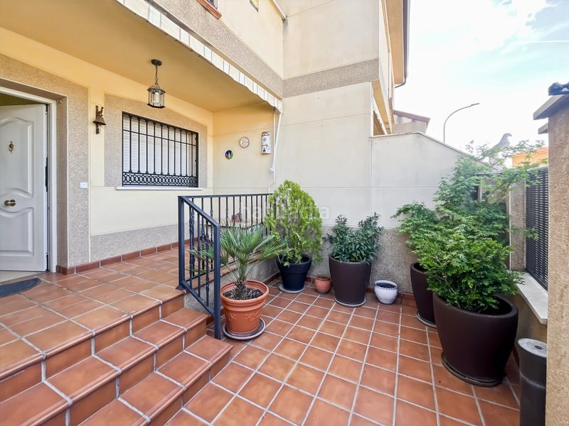 Foto a7489e25-a59d-4b53-97ba-569482daab6e. Casa aparellada amb calefacció piscina a Valdelaguna