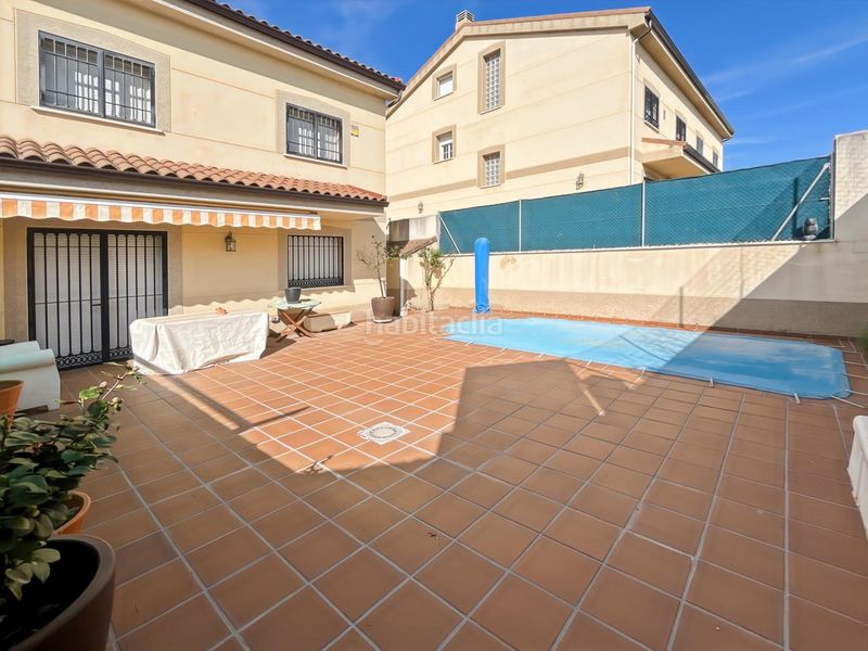 Foto a7deae3a-353e-408d-b664-6949f58c8086. Casa aparellada amb calefacció piscina a Valdelaguna