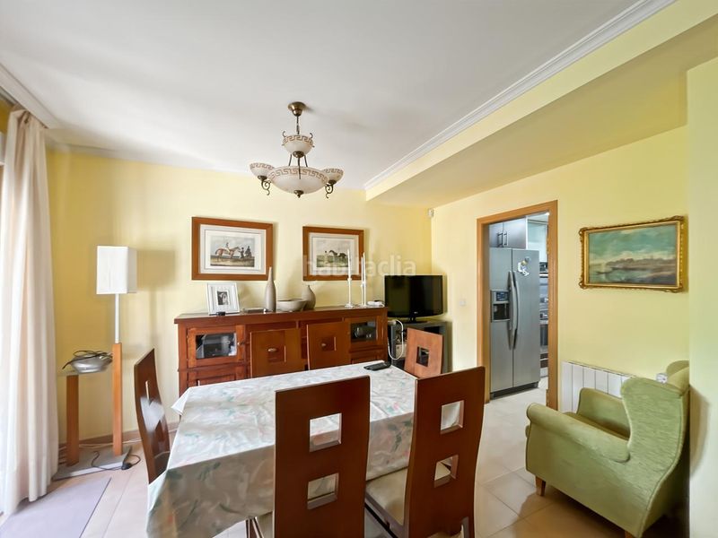 Foto daf91ffb-d355-4aa7-ac1b-933ce3e95c59. Casa aparellada amb calefacció piscina a Valdelaguna