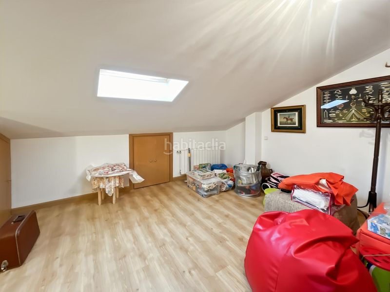 Foto f1ef9b92-b674-4544-9096-da03b8f8d481. Casa aparellada amb calefacció piscina a Valdelaguna
