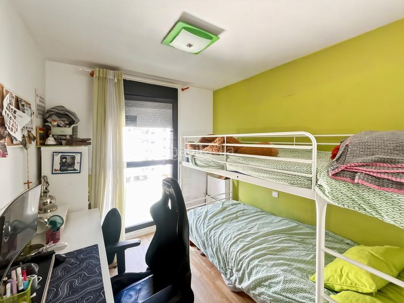 Foto 0fcbf598-6a8c-40d7-8bf5-d40bc0643b3a. Flat with heating parking pool in Ensanche de Vallecas-La Gavia Madrid