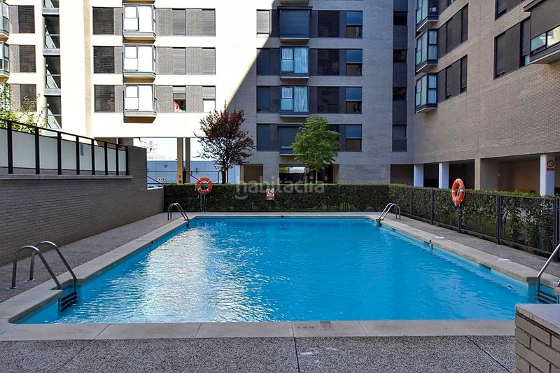 Foto 7fa9dd3f-9368-471a-86ae-0f422e2bd5b6. Flat with heating parking pool in Ensanche de Vallecas-La Gavia Madrid