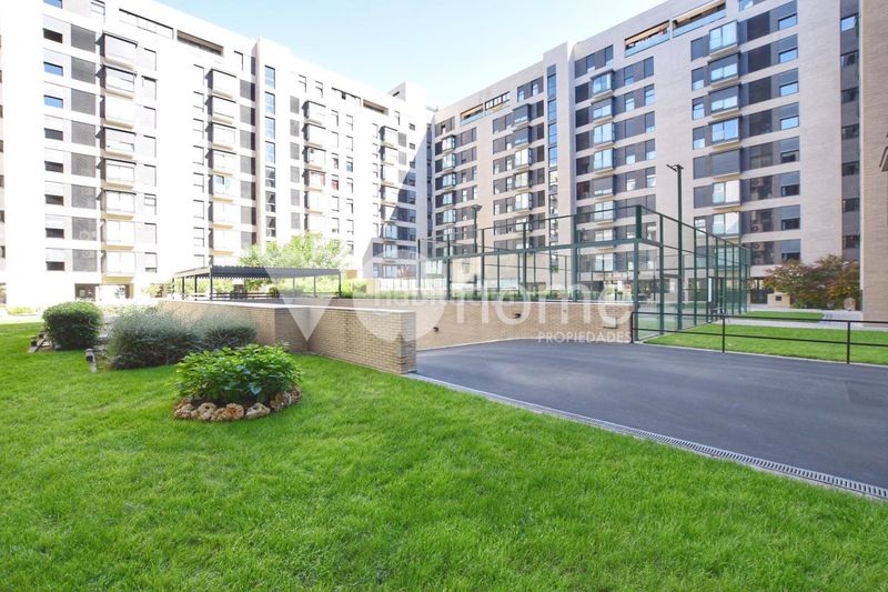 Foto a367d0ca-32b4-4037-acdd-20826a203f7e. Flat with heating parking pool in Ensanche de Vallecas-La Gavia Madrid