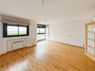 Pis  Embalse de navacerrada. Piso en venta en ensanche de vallecas la gavia, villa de valleca