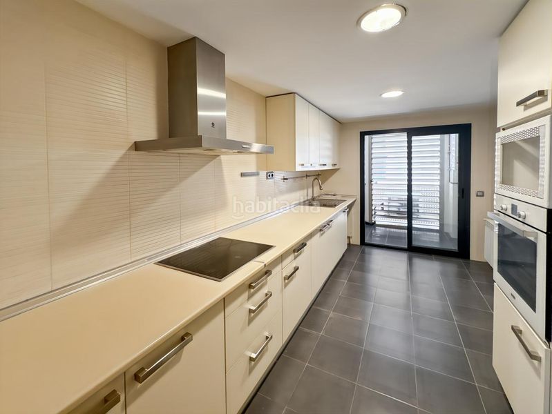 Foto 10732bef-c365-4b5e-82ed-81f6e56a284d. Flat with heating parking pool in Ensanche de Vallecas-La Gavia Madrid