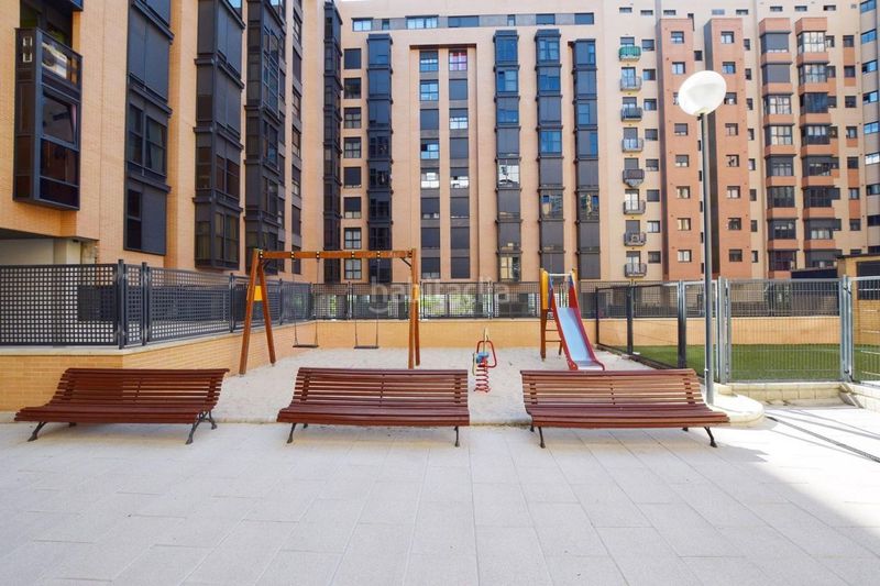 Foto 0bcc7cad-acc2-40fb-bd24-771bd4559dee. Pis amb calefacció aparcament piscina a Ensanche de Vallecas-La Gavia Madrid
