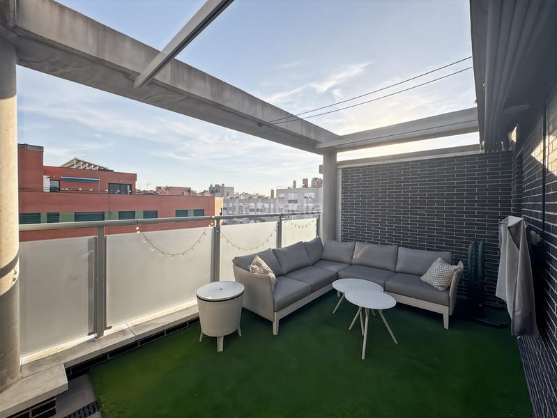 Foto f4b4da15-a257-4772-b209-cc6354df592f. Àtic amb calefacció aparcament piscina a Ensanche de Vallecas-La Gavia Madrid