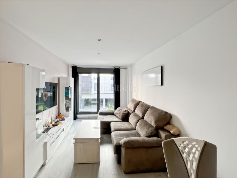 Foto a26510ea-e676-4600-be87-3f9c1cf74c65. Flat with heating parking pool in Ensanche de Vallecas-La Gavia Madrid