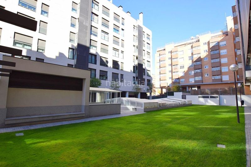 Foto c2fff7a5-1e64-4651-abe6-797c6448fb6f. Flat with heating parking pool in Ensanche de Vallecas-La Gavia Madrid