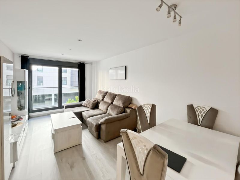 Foto cb95565b-4ffb-4ba5-8589-c41dde374c5e. Flat with heating parking pool in Ensanche de Vallecas-La Gavia Madrid