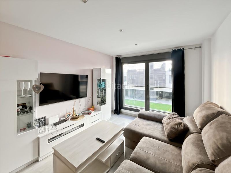 Foto d0b07e1e-228d-4f01-a575-3433d4e50282. Flat with heating parking pool in Ensanche de Vallecas-La Gavia Madrid
