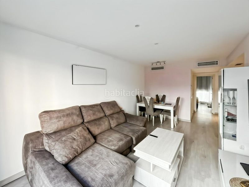Foto e259dc54-9af2-4793-9d7e-9b52ba7a22cb. Flat with heating parking pool in Ensanche de Vallecas-La Gavia Madrid