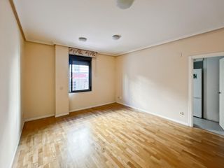 Planta baixa  Calle de santa julia. Piso en venta en san diego, puente de vallecas madrid.