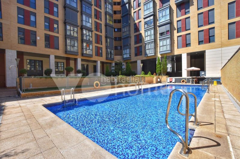 Foto ecd68832-f519-4870-94bb-ea0e68a22e06. Pis amb calefacció aparcament piscina a Ensanche de Vallecas-La Gavia Madrid