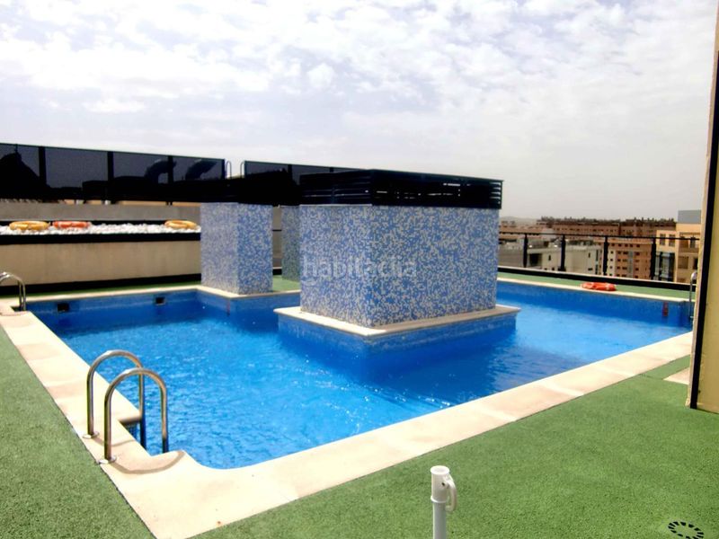 Foto f2086263-7e0f-4f39-9c75-6c97b573878f. Pis amb calefacció aparcament piscina a Ensanche de Vallecas-La Gavia Madrid