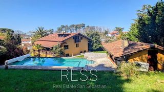 Xalet  Chemin de bianténia. Chalet en venta en hendaya de 7 habitaciones con terraza y pisci