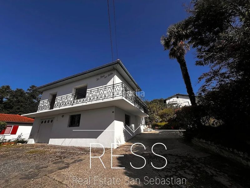 Foto d57c45ce-783b-4f5b-941c-700692d83502. Xalet amb calefacció aparcament a Hendaye
