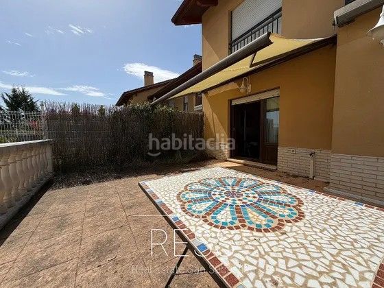 Foto 10728b90-b345-4873-bf93-5f0c70dd2a34. Pis amb calefacció a Sojuela