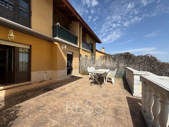 Foto f25616eb-75a8-40fe-8cf3-b5f93c4892fb. Pis amb calefacció a Sojuela