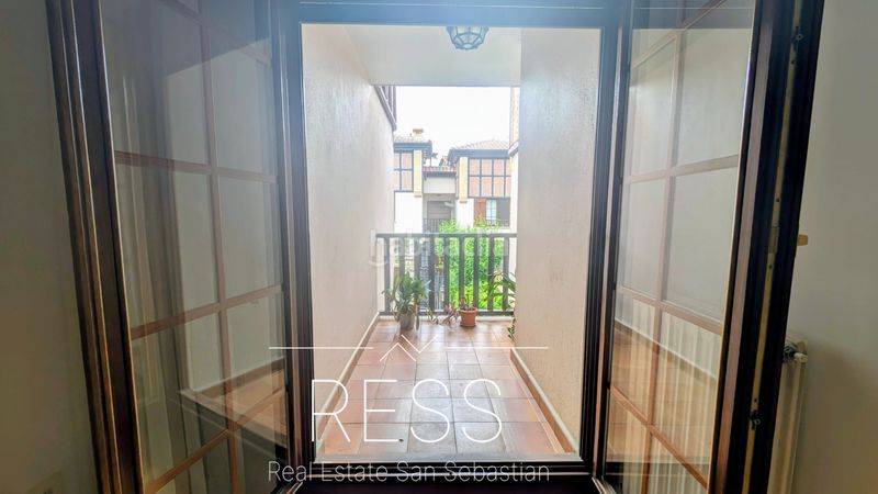 Foto 52e82722-7a5d-40ea-a2c9-41db508da149. Casa adossada amb xemeneia calefacció aparcament a Zarautz