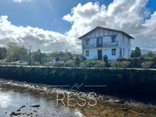Casa a Erribera-behera kalea 2. Real estate san sebastián (ress) presenta en exclusiva esta magn