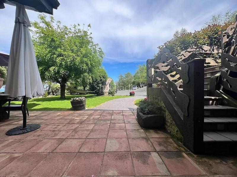 Foto 2bb10bb6-9f34-44a5-963d-bcb268faf14c. Chalet con camino riscaldamento parcheggio in Igeldo Donostia - San Sebastián