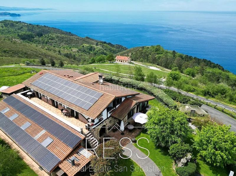 Foto 881c7571-aab2-4f07-a3df-9c632b8fe999. Chalet con camino riscaldamento parcheggio in Igeldo Donostia - San Sebastián