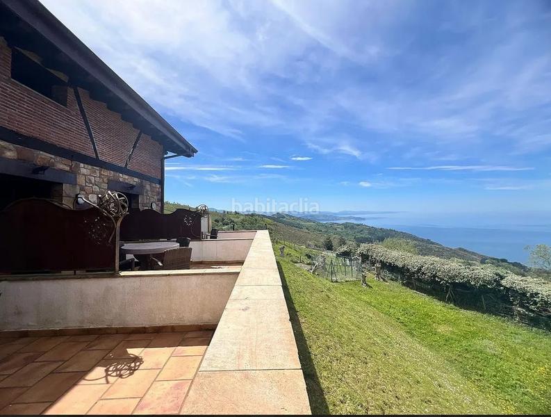 Foto 8ef33f3c-c1db-4d87-a1ed-5372a4e7de1c. Chalet con camino riscaldamento parcheggio in Igeldo Donostia - San Sebastián