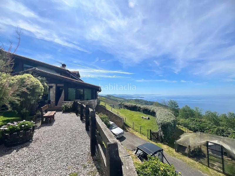 Foto eab5dbe4-d127-4b0a-ac67-2fb631c96af8. Chalet con camino riscaldamento parcheggio in Igeldo Donostia - San Sebastián