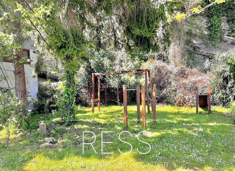 Foto 258391e3-1e3f-4adf-92ce-119c0068e20a. Piso en ramon iribarren pasealekua ibilbidea 9 piso en venta en ramon iribarren pasealekua 9 en Hondarribia