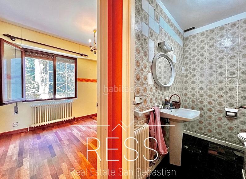 Foto a58d8a7e-72d2-4753-b813-590d18f04f85. Piso en ramon iribarren pasealekua ibilbidea 9 piso en venta en ramon iribarren pasealekua 9 en Hondarribia