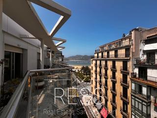 Appartement à Andia kalea 5. Real estate san sebastian (ress) presenta este espectacular piso