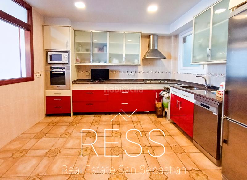 Foto 86df73e6-1eb4-4fac-810f-7d600675aa8a. Appartement dans aldamar kalea 9 dans Parte Vieja Donostia - San Sebastián