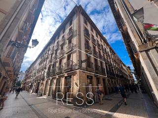 Flat  Fermin calbeton kalea 33. Real estate san sebastián (ress) presenta esta exclusiva propied
