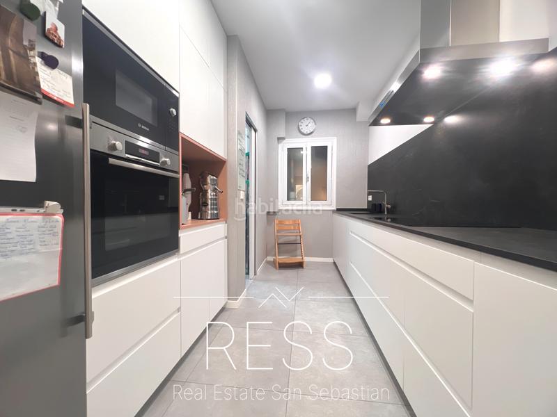 Foto 56cb8669-f703-47cf-a062-99777add639e. Zweistöckige wohnung mit heizung in Parte Vieja Donostia - San Sebastián