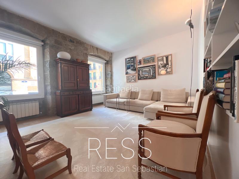 Foto 700c696f-e506-4515-be00-c5ae87fb0865. Zweistöckige wohnung mit heizung in Parte Vieja Donostia - San Sebastián