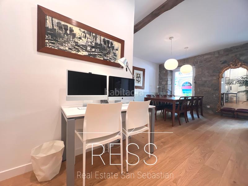 Foto f3eb53c9-7c09-4adc-ba13-7e425af68160. Zweistöckige wohnung mit heizung in Parte Vieja Donostia - San Sebastián