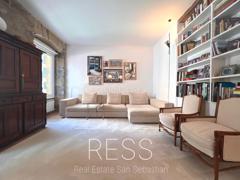 Foto f4e0f4e3-eafd-4125-aef8-5b8cf44202c0. Zweistöckige wohnung mit heizung in Parte Vieja Donostia - San Sebastián