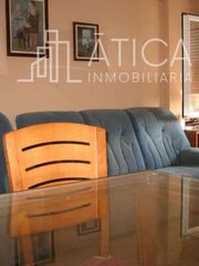 Miete Etagenwohnung in Salesas. Alquiler de piso, salesas, salamanca.