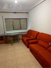 Miete Etagenwohnung in Carmelitas. Alquiler de piso, carmelitas, salamanca.