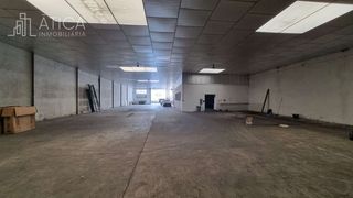 Nave industrial en Villares de la Reina. Nave en venta en polígono los villares