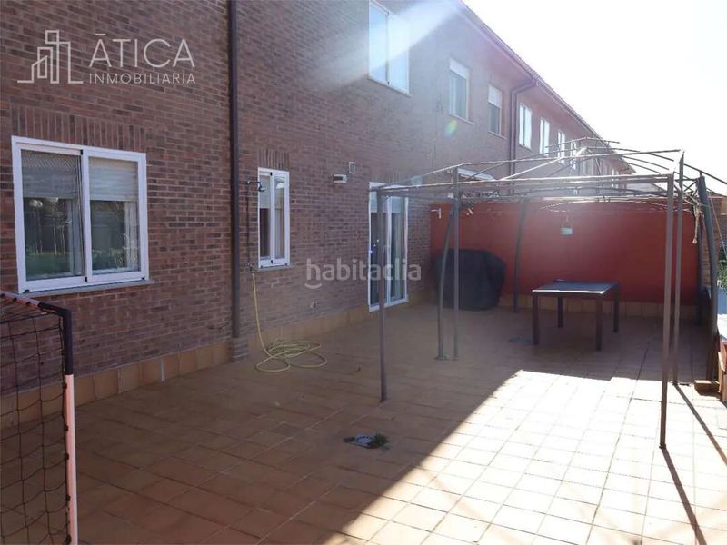 Foto 1a3d0d88-29aa-4d33-a20c-aa88b7c2bd71. Casa adossada amb calefacció aparcament piscina a Aldearrubia