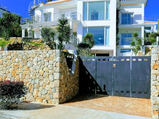 Alquiler Chalet en Santa Ponça. Lujosa villa en alquiler con vista al mar en santa ponsa.